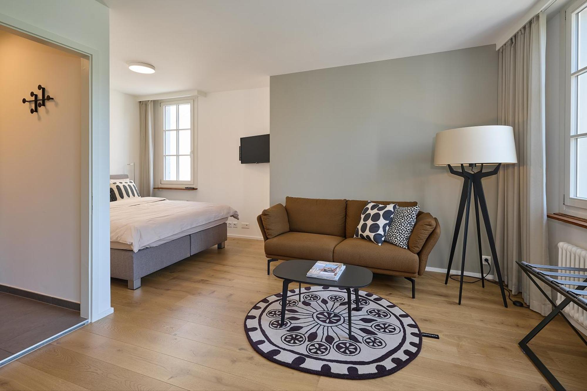 Riverside Apartment Basel